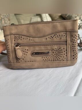 Stone Mountain USA Taupe Perforated 4-in-1 Crossbody Multi-Pocket Bag NWOT